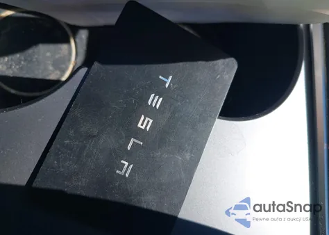 2023 Tesla Model Y Awd/Long Range Dual Motor All-Wheel Drive from USA, damaged, VIN 7SAYGAEE0PF970731